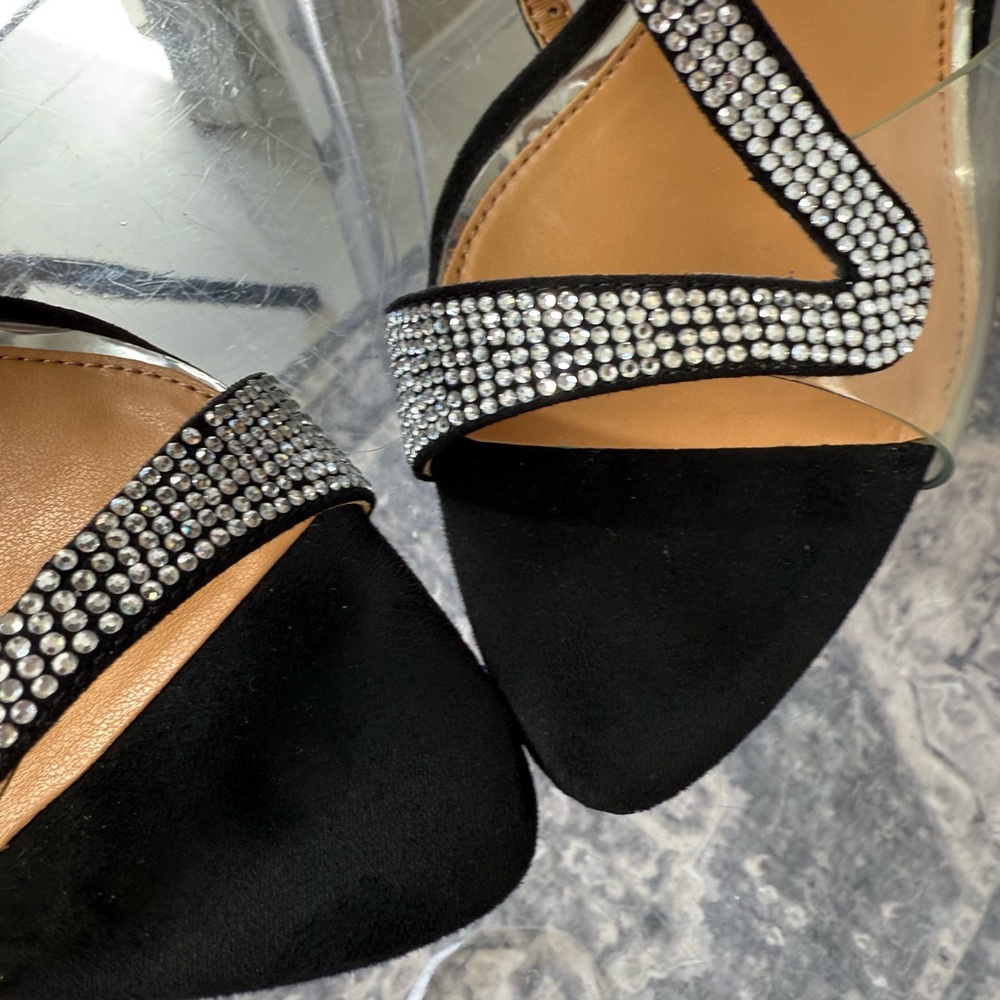 Jessica Simpson Black and Silver Strappy Heels one crystal missing - Picture 7 of 11